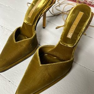 Tamara Mellon Satellite Velvet Pumps in Topaz